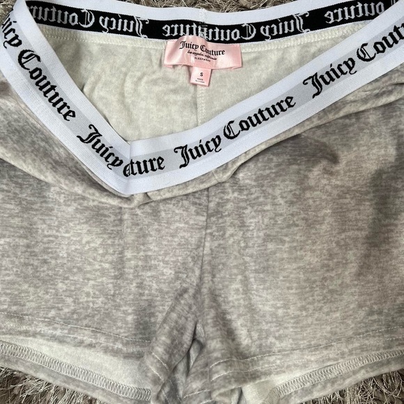 Juicy couture pajama shorts - Picture 2 of 2